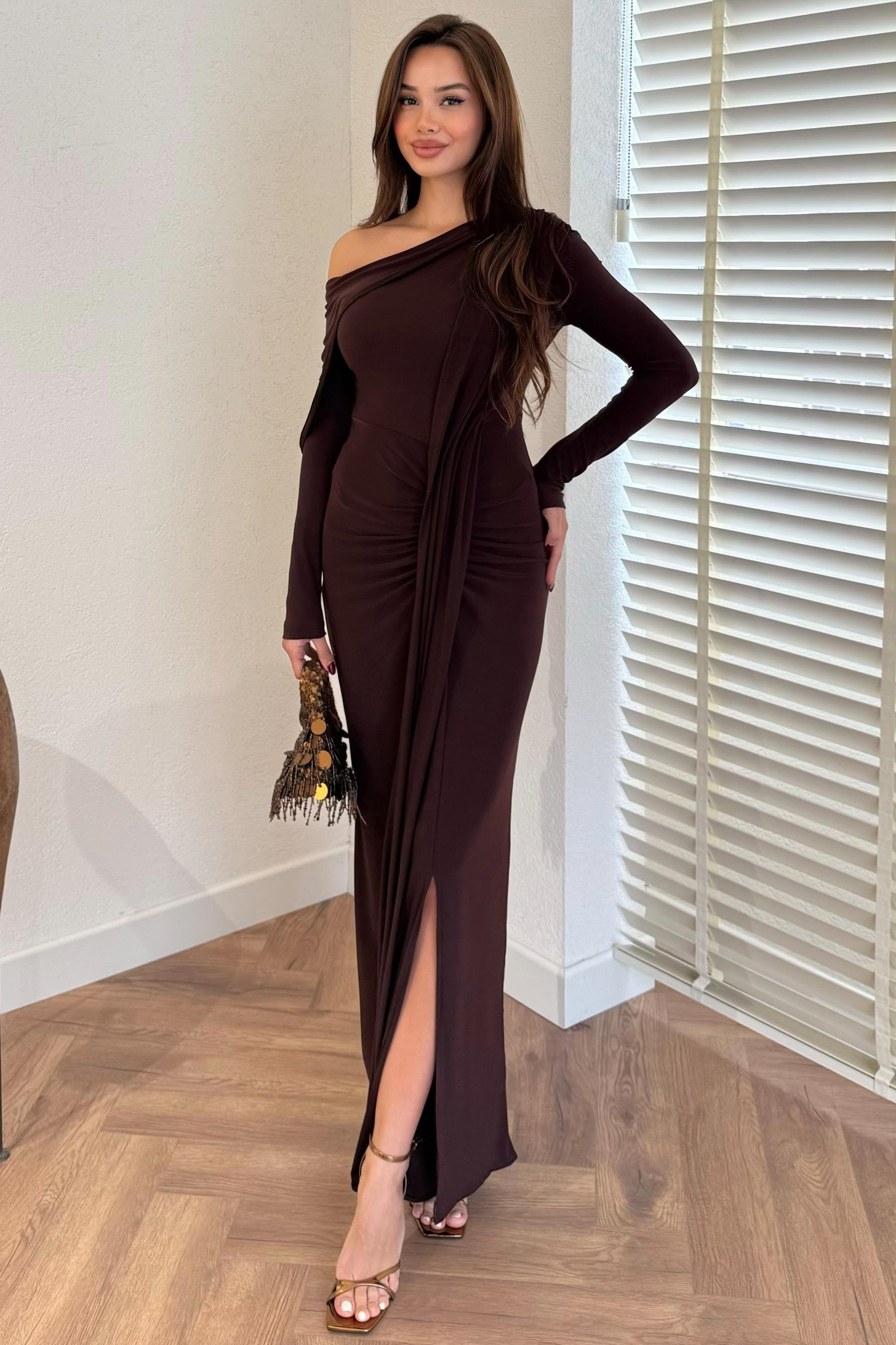 Off-the-Shoulder Pleated Flowy Dress - BROWN