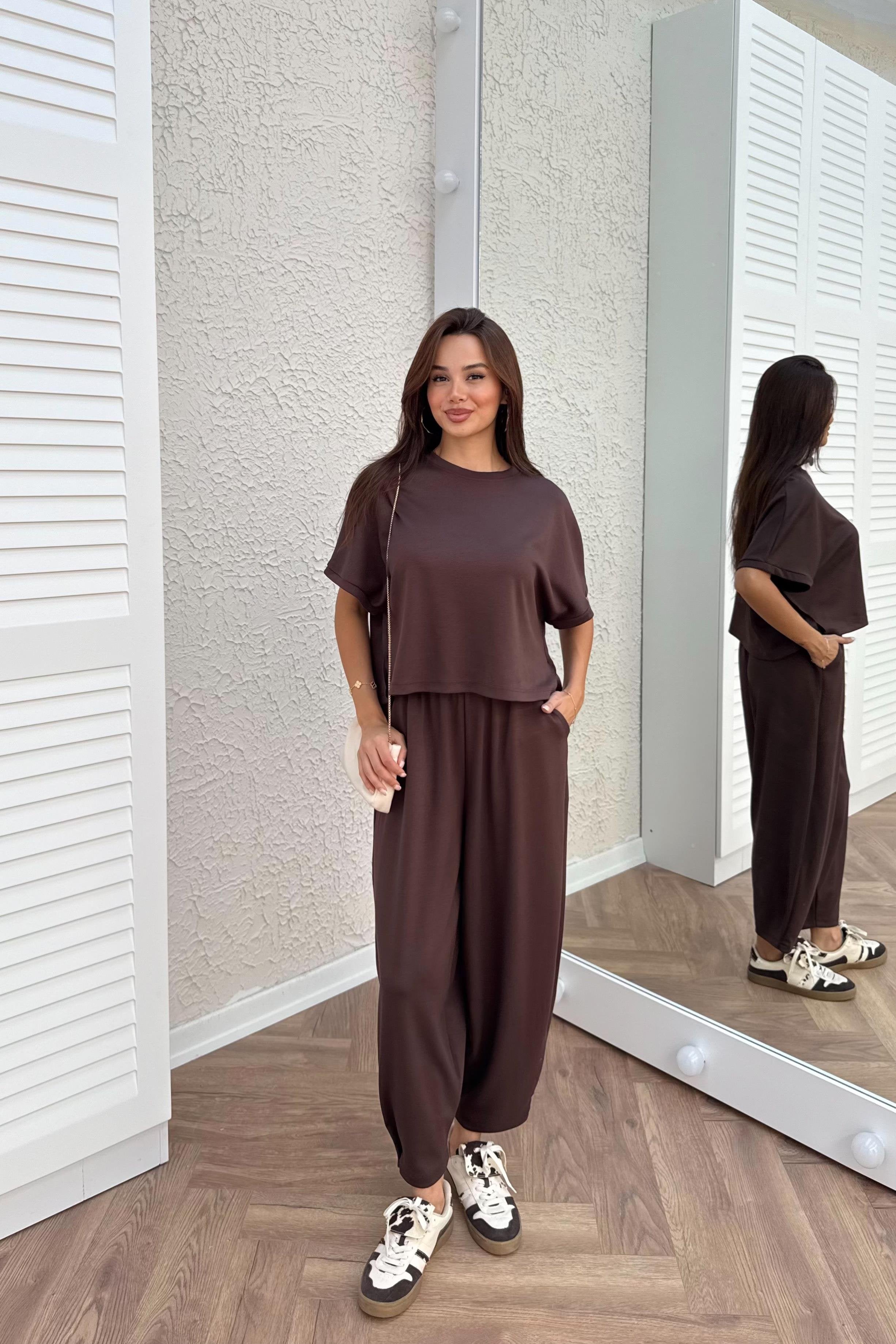 Oysho T-Shirt and Trouser Set - BROWN